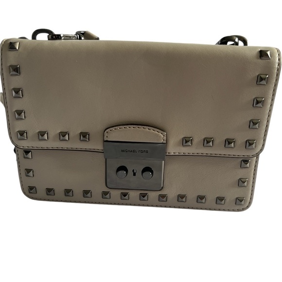 MICHAEL Michael Kors Handbags - MICHAEL Michael Kors Sloan Studded Small Gusset Crossbody
Clutch Bag Cement